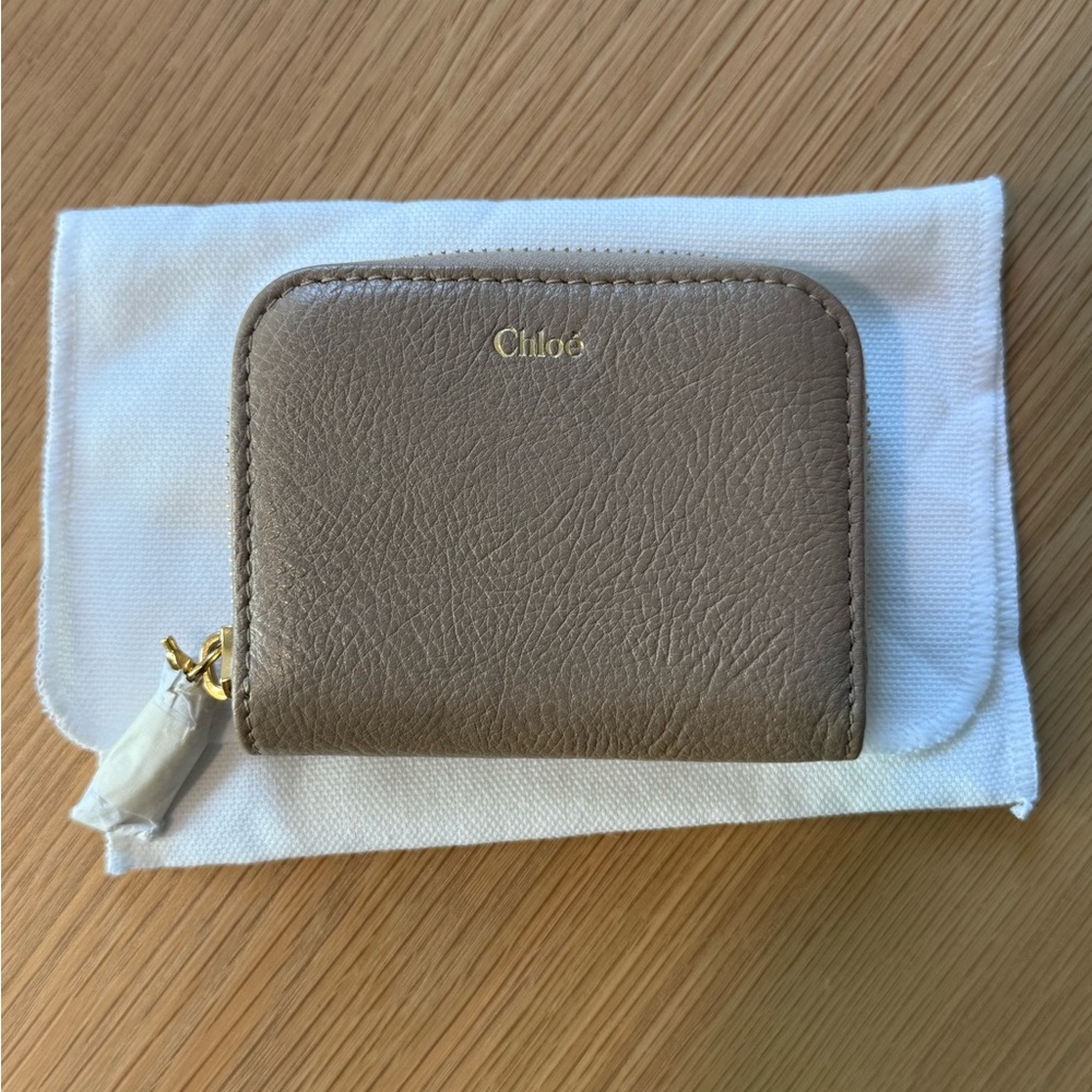 Chloé Banana Zipped Coin Purse in Grained Leather-BNWT